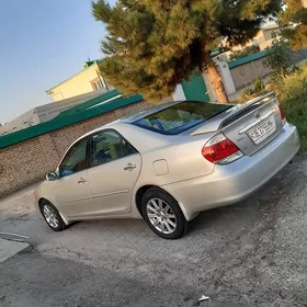 Toyota Camry 2004