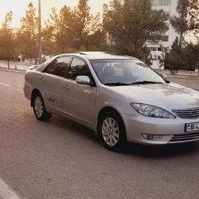 Toyota Camry 2004