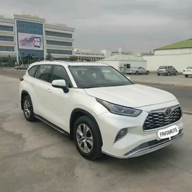 Toyota Highlander 2020