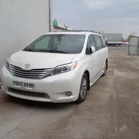 Toyota Sienna 2017