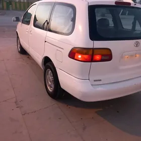 Toyota Sienna 2000