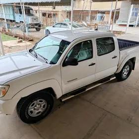 Toyota Tacoma 2015