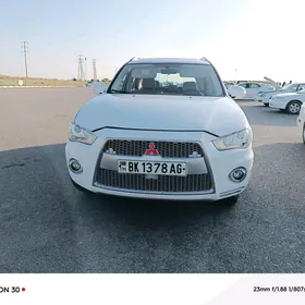 Mitsubishi Outlander 2010