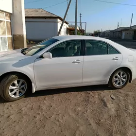 Toyota Camry 2010