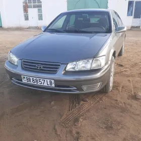 Toyota Camry 2000