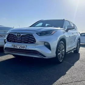 Toyota Highlander 2021