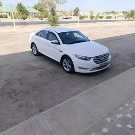 Ford Taurus 2018