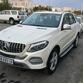 Mercedes-Benz GLE-Class 2016