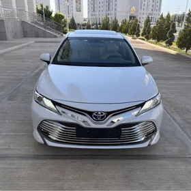 Toyota Camry 2020