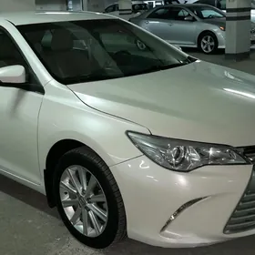 Toyota Camry 2017