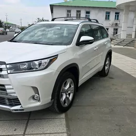 Toyota Highlander 2019