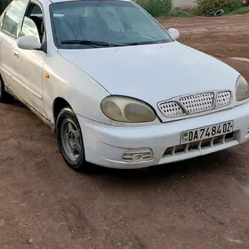 Daewoo Lanos 2000