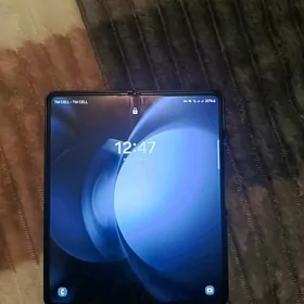 Galaxy Z Fold 5