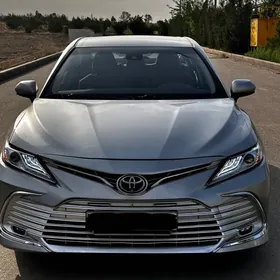 Toyota Camry 2020