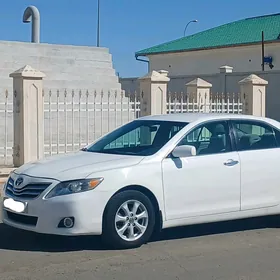 Toyota Camry 2011