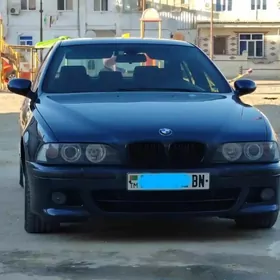 BMW E39 2000