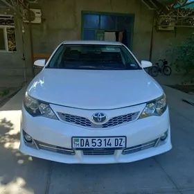 Toyota Camry 2013