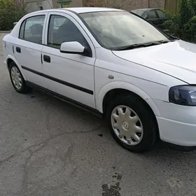 Opel Astra 2004