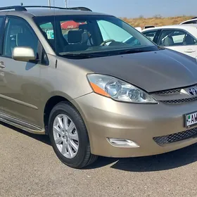 Toyota Sienna 2005