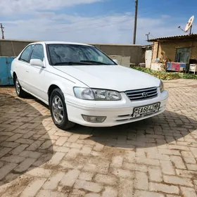 Toyota Camry 2000