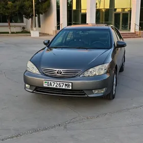 Toyota Camry 2004