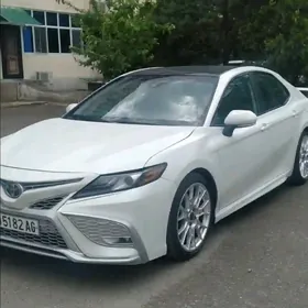 Toyota Camry 2022