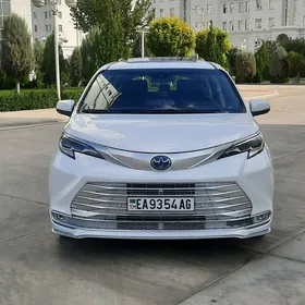 Toyota Sienna 2021