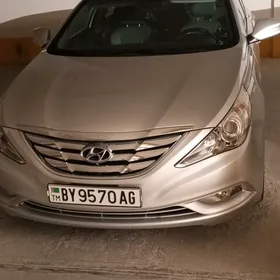 Hyundai Sonata 2011