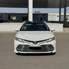 Toyota Camry 2018