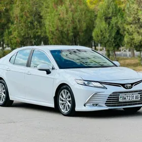 Toyota Camry 2022