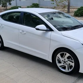 Hyundai Elantra 2019