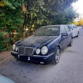 Mercedes-Benz E320 1996