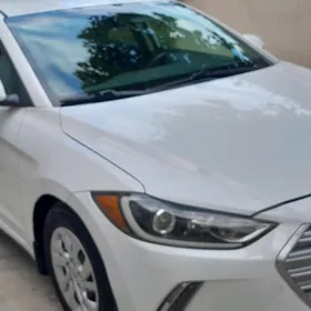 Hyundai Elantra 2018