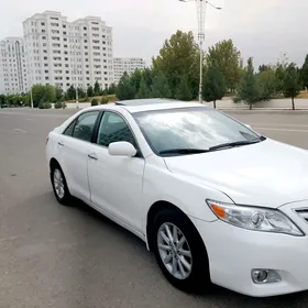 Toyota Camry 2011