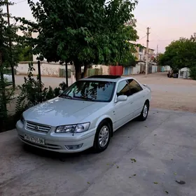 Toyota Camry 2000