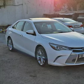 Toyota Camry 2015