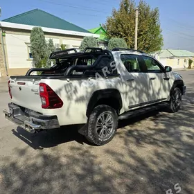 Toyota Hilux 2022