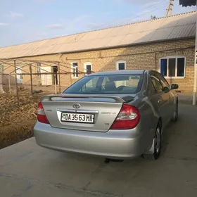 Toyota Camry 2004