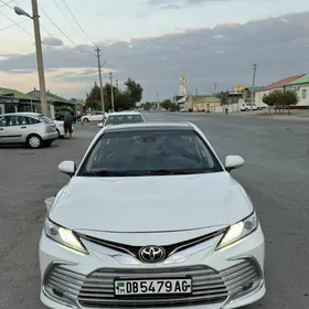 Toyota Camry 2020