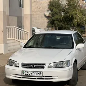 Toyota Camry 2001