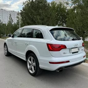 Audi Q7 2015