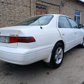 Toyota Camry 1999