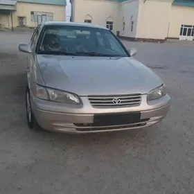 Toyota Camry 1999