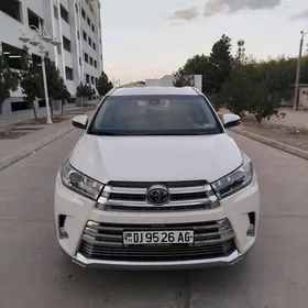 Toyota Highlander 2018