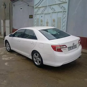 Toyota Camry 2012