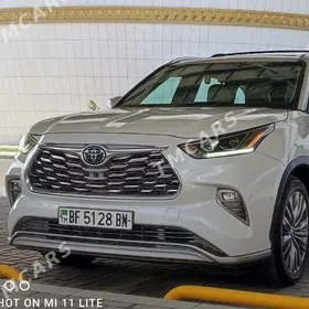 Toyota Highlander 2021