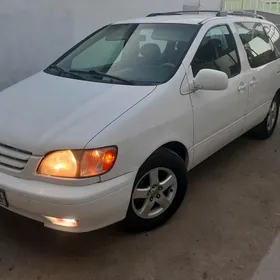 Toyota Sienna 2002