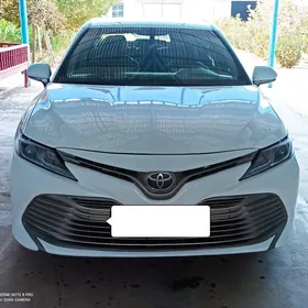 Toyota Camry 2018