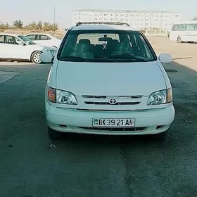 Toyota Sienna 2000