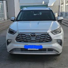 Toyota Highlander 2022